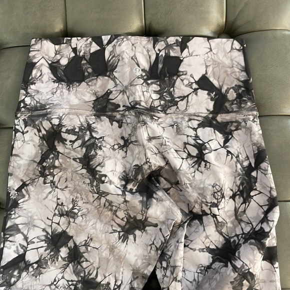 NWOT Lululemon Wunder Under 7/8 - Picture 6 of 6